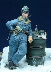 DD7 SS Officer Smoking Pipe, Hungary 1945