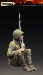 Red Army Rifleman in cover, 1941-43