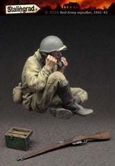 Red Army Signaller, 1941-42