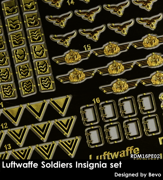 RDM16PE02 Luftwaffe Soldiers Insignia Set