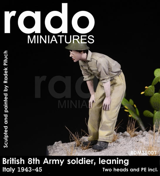 British 8th Army soldier, Leaning. 1943-45 (Two heads and PE fret)
